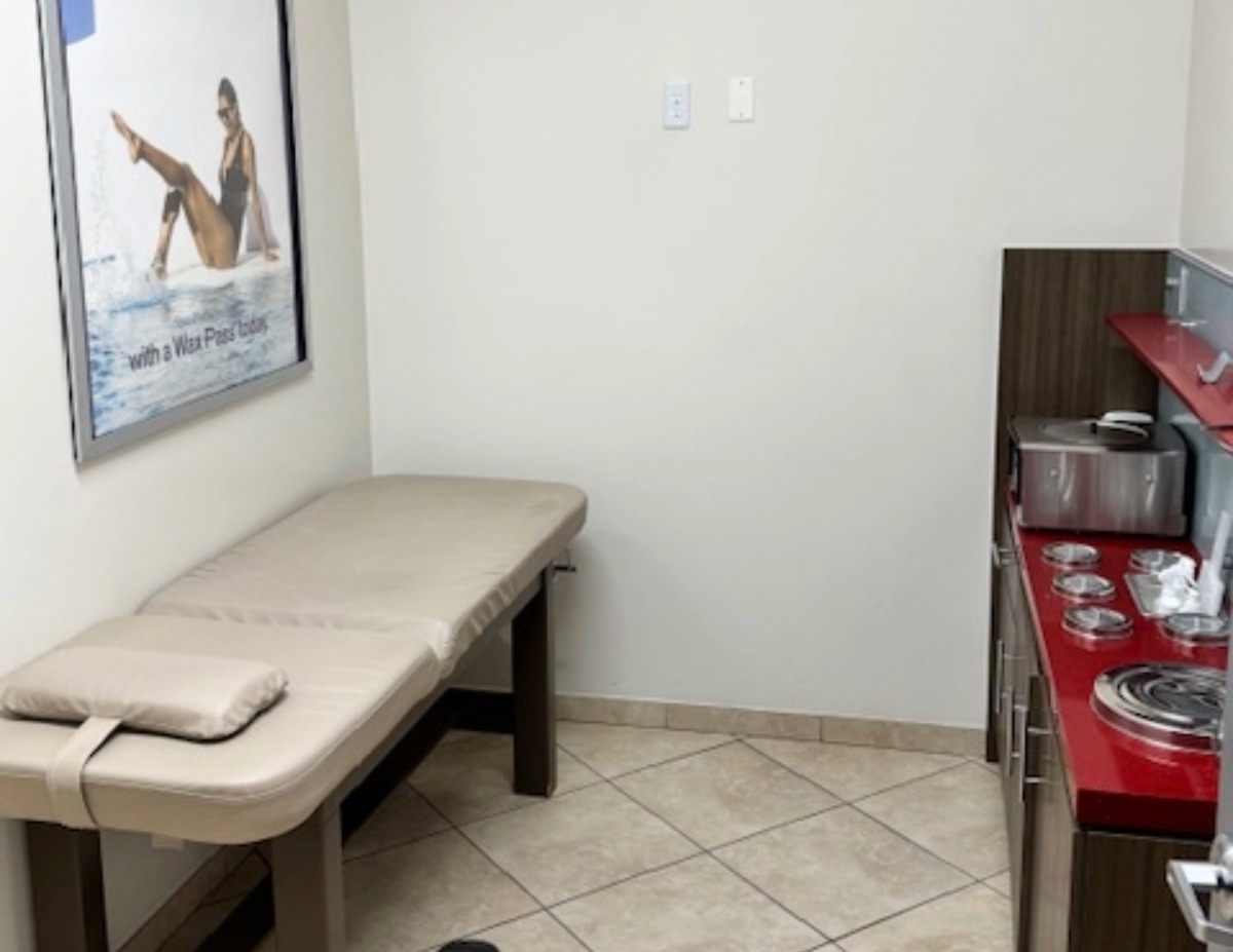 Book Waxing in Sugar Land at European Wax Center